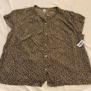 short sleeve XL cheetah print blouse